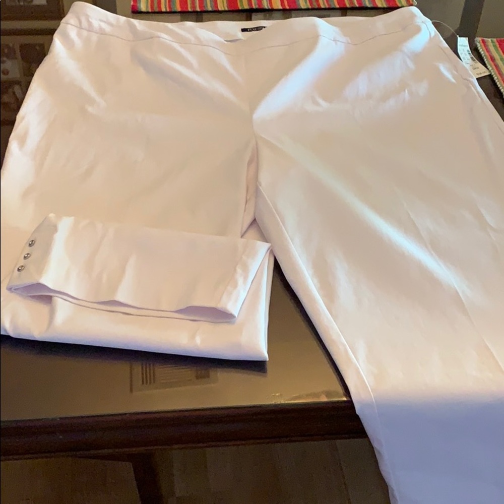 Capri pants